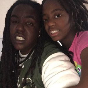 Meet your Posher, Júş